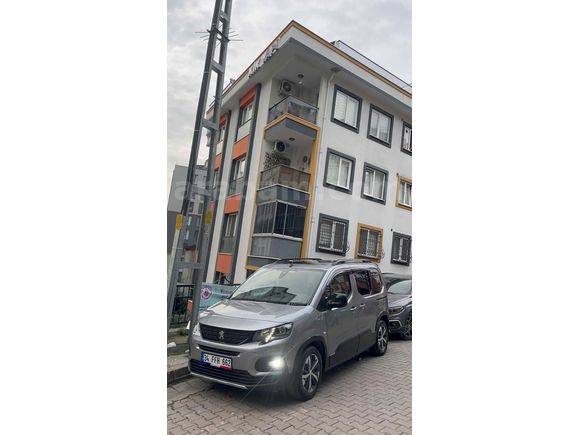 Sahibinden Peugeot Rifter 1.5 BlueHDI GT 2022 Model  62.000 km Gri (Gümüş)