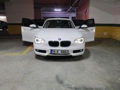 Ögretmenden düşük kilometreli tramersiz BMW 1
