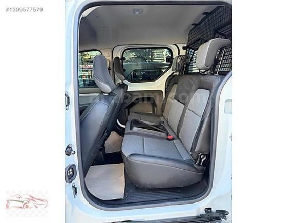 ÖZCAN''dan 2024 Model Renault Express ''44.000''KM %20 FATURA