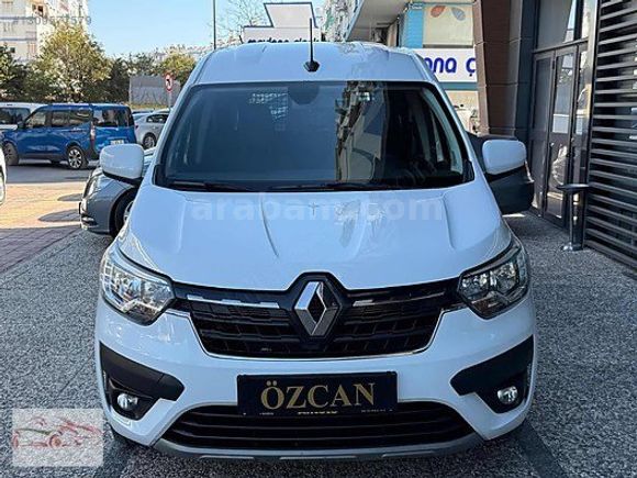 ÖZCAN''dan 2024 Model Renault Express ''44.000''KM %20 FATURA