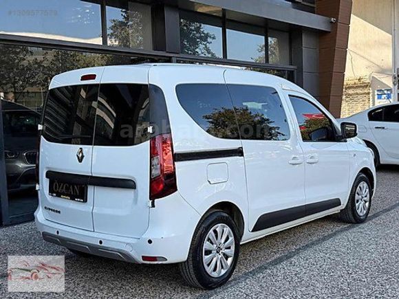 ÖZCAN''dan 2024 Model Renault Express ''44.000''KM %20 FATURA