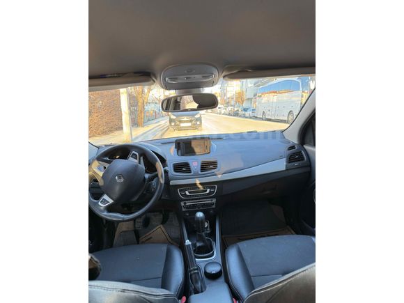 Sahibinden Renault Fluence 1.6 Dynamique 2010 Model 