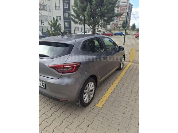 Sahibinden Renault Clio 1.0 TCe Touch 2023 Model