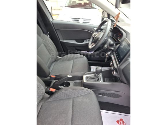 Sahibinden Renault Clio 1.0 TCe Touch 2023 Model