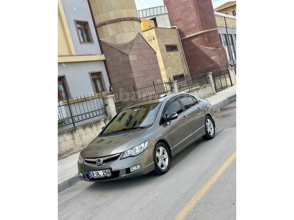 Sahibinden Honda Civic 1.6i VTEC Elegance 2009 Model 