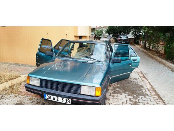 Sahibinden Renault R 9 1.4 Broadway GTE 1989 Model  203.000 km Yeşil
