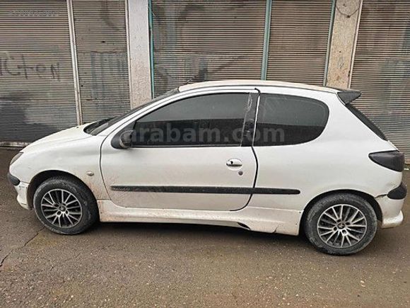 TNR MOTORS'dan pejo 206