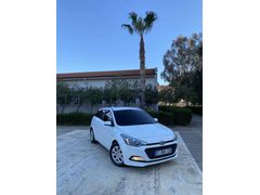Sahibinden Hyundai i20 1.4 CRDi Jump 2015 Model  193.000 km Beyaz