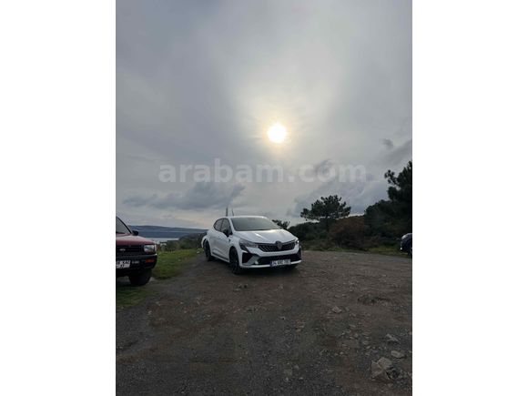 Sahibinden Renault Clio 1.0 TCe Techno Esprit Alpine 2025 Model  1.100 km Beyaz