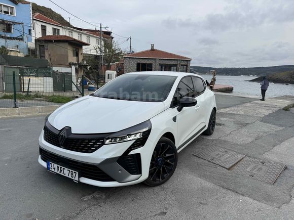 Sahibinden Renault Clio 1.0 TCe Techno Esprit Alpine 2025 Model  1.100 km Beyaz
