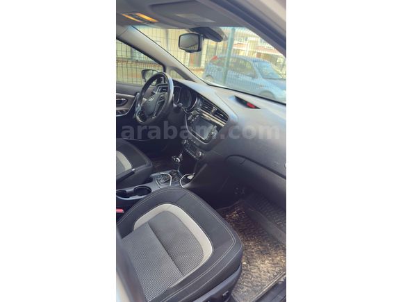 Sahibinden Kia Ceed 1.6 CRDi Premium SW 2017 Model 