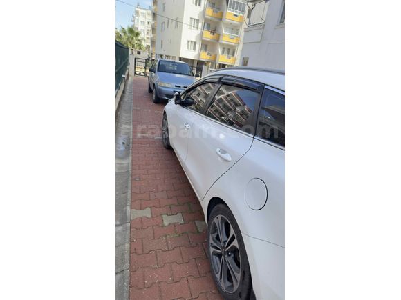 Sahibinden Kia Ceed 1.6 CRDi Premium SW 2017 Model 