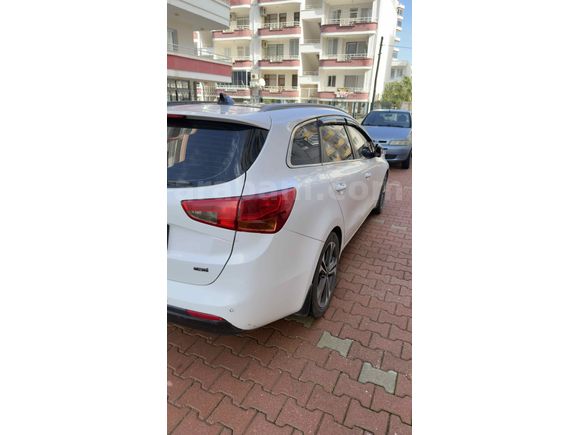 Sahibinden Kia Ceed 1.6 CRDi Premium SW 2017 Model 
