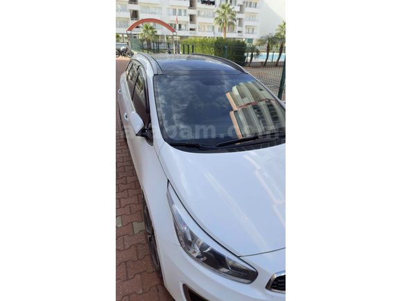 Sahibinden Kia Ceed 1.6 CRDi Premium SW 2017 Model 