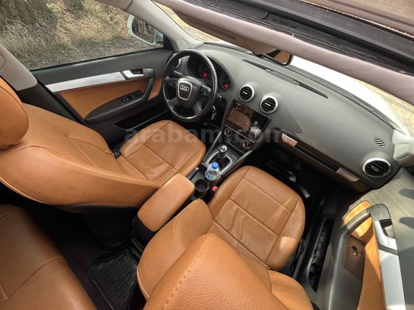 HATASIZ/CAM TAVAN/K.ISITMA/H.SABİTLEME/SÜRÜŞ KONFOR PAKET/TABA DERİ KOLTUK/İÇ AMBİYANS/ AUDİ A3 8P SPORTBACK