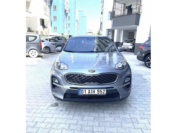 Boyasız darbesiz çok temiz araç 