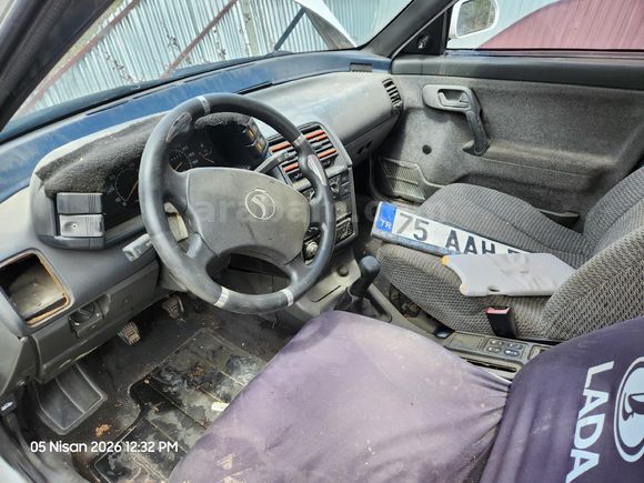 Sahibinden Lada Vega  hasarlı