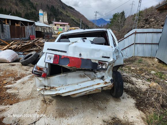 Sahibinden Lada Vega  hasarlı