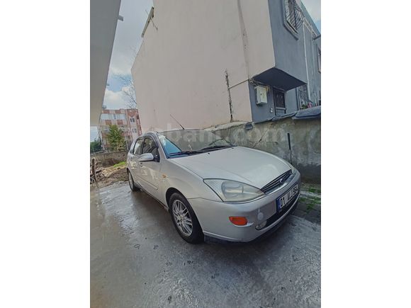 Sahibinden Ford Focus 1.6 Ghia 2001 Model 