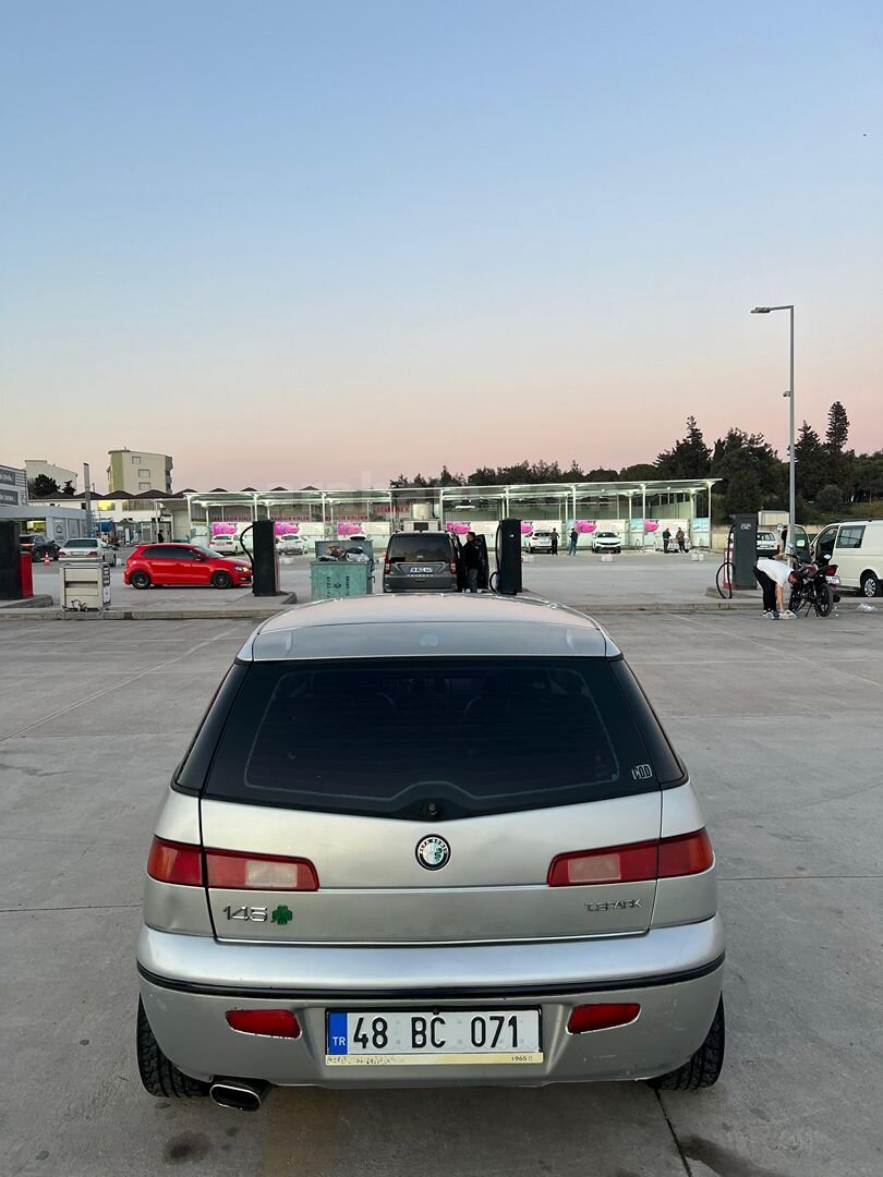 Sahibinden Alfa Romeo 145 1.6 TS Sportivo 2000 Model Balıkesir 264.348 km Gri (Gümüş) 3