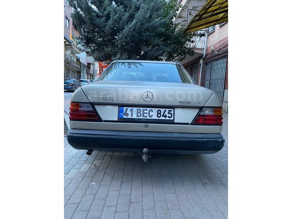 W124 kasa 2.5 dizel 5 silindir otomatik vites