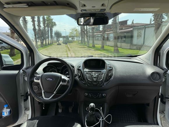 Sahibinden Ford Tourneo Courier 1.6  Titanium  2017 Model 