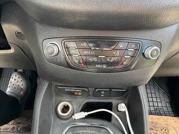 Sahibinden Ford Tourneo Courier 1.6  Titanium  2017 Model 