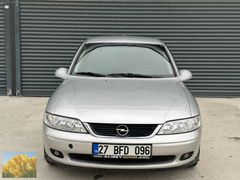 2000 MODEL MAKYAJLI OPEL