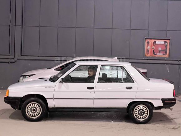 Sahibinden Renault R 9 1.4 Broadway 1991 Model 