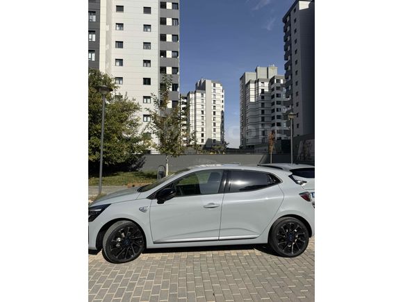 Sahibinden Renault Clio 1.0 TCe Techno Esprit Alpine 2025 Model 