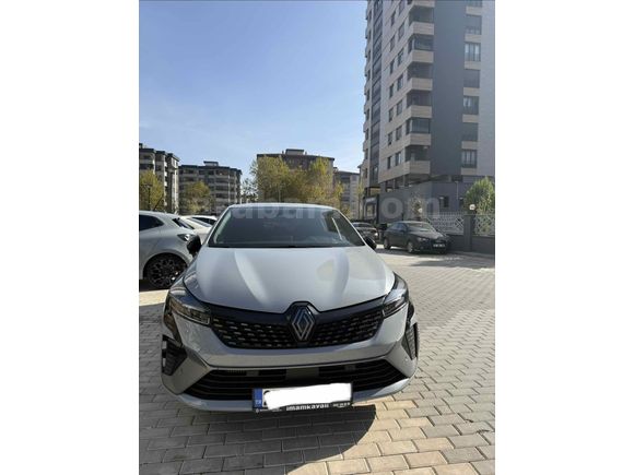 Sahibinden Renault Clio 1.0 TCe Techno Esprit Alpine 2025 Model 