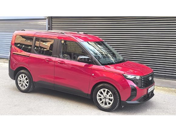 Galeriden Ford Tourneo Courier 1.0 EcoBoost Titanium 2025 Model İstanbul 35.000 km Beyaz