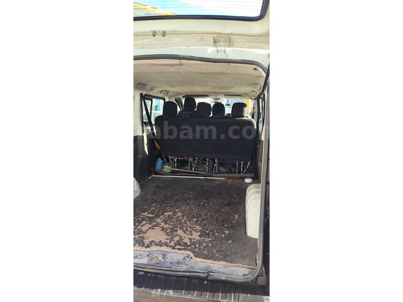 İLK SAHİBİNDEN TRAFIC 3 MULTIX CONFORT 6M3 UZUN YOL PAKETLİ 5+1