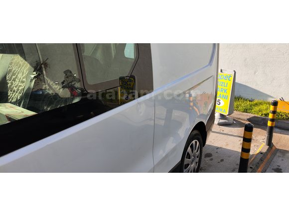 İLK SAHİBİNDEN TRAFIC 3 MULTIX CONFORT 6M3 UZUN YOL PAKETLİ 5+1