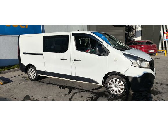 İLK SAHİBİNDEN TRAFIC 3 MULTIX CONFORT 6M3 UZUN YOL PAKETLİ 5+1