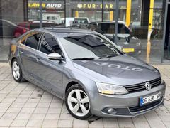 Sahibinden Volkswagen Jetta 1.6 TDi Comfortline 2012 Model  210.000 km Gri (titanyum)Boyasız değişensiz