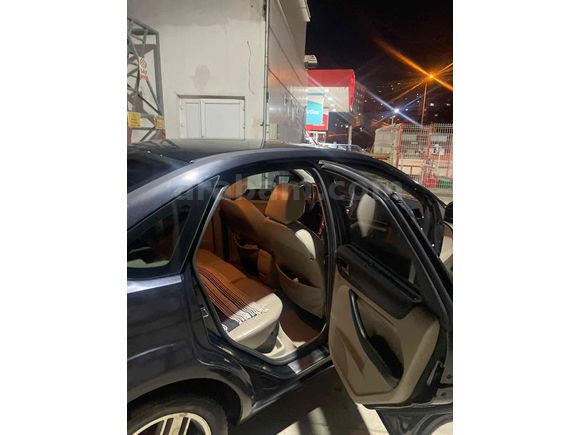 Sahibinden Ford Focus 1.6 Ghia 2006 Model  17.000 km Siyah