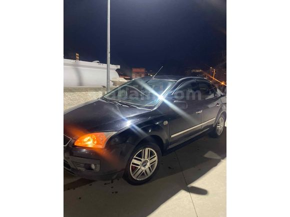 Sahibinden Ford Focus 1.6 Ghia 2006 Model  17.000 km Siyah