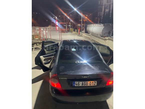 Sahibinden Ford Focus 1.6 Ghia 2006 Model  17.000 km Siyah
