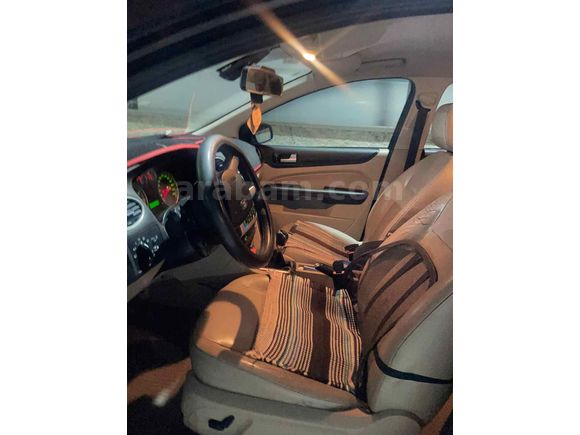 Sahibinden Ford Focus 1.6 Ghia 2006 Model  17.000 km Siyah