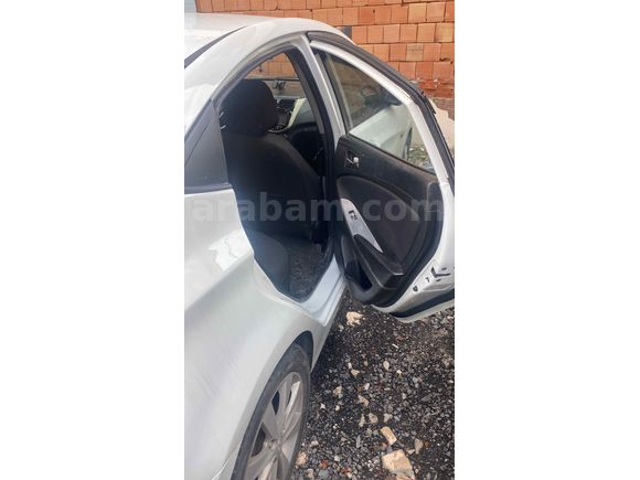 Sahibinden Hyundai Accent Blue 1.4 D-CVVT Mode Plus 2016 Model 