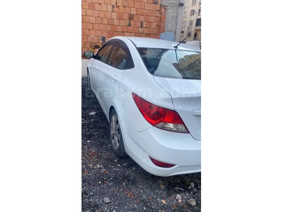Sahibinden Hyundai Accent Blue 1.4 D-CVVT Mode Plus 2016 Model 
