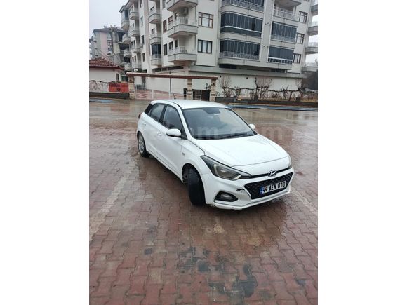 Sahibinden otomotik  Hyundai i20 1.4 Mp 2019 Model