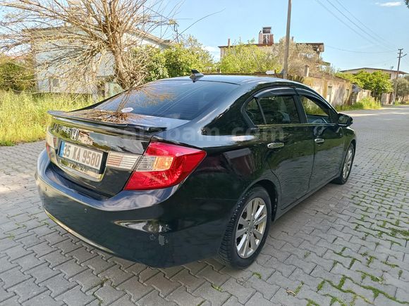 Sahibinden Honda Civic 1.6i VTEC ECO Elegance 2012 Model