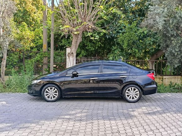 Sahibinden Honda Civic 1.6i VTEC ECO Elegance 2012 Model