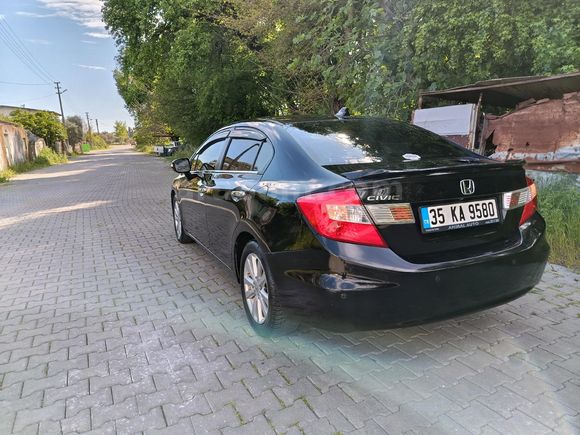 Sahibinden Honda Civic 1.6i VTEC ECO Elegance 2012 Model