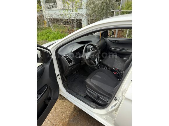 Bayan memurdan ACİLL SATILIK Hyundai i20 1.4 CVVT Jump