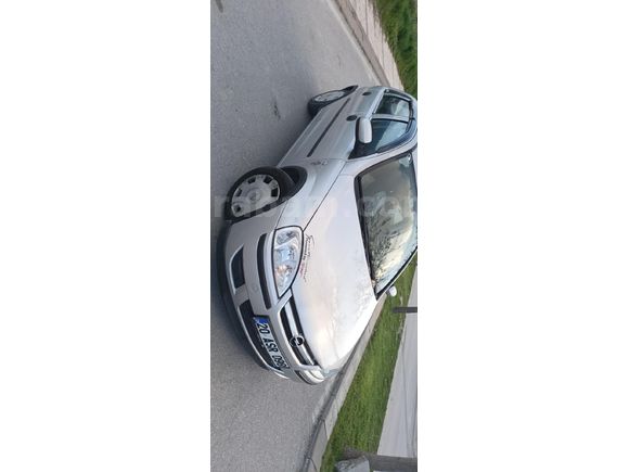 Sahibinden Opel Corsa 1.3 CDTI Essentia 2004 Model  352.000 km Gri (Gümüş)