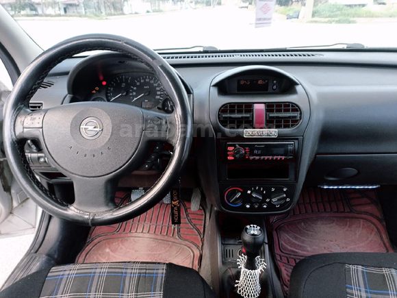 Sahibinden Opel Corsa 1.3 CDTI Essentia 2004 Model  352.000 km Gri (Gümüş)