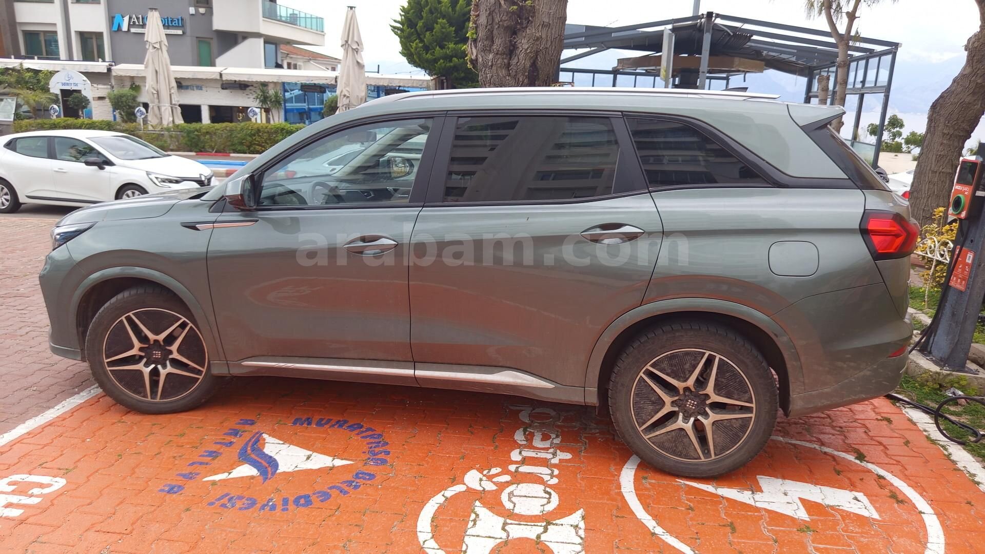Sahibinden DFSK E5 1.5 Elegance 2024 Model Antalya 37.800 km Yeşil (metalik) 5